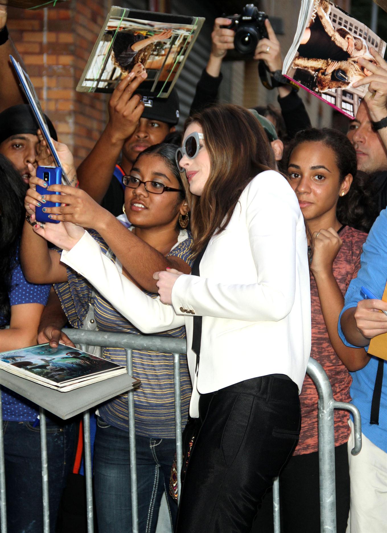 Anne Hathaway to promote One Day photos | Picture 61528